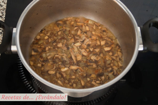 Sofrito para risotto de champinones