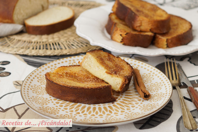 Torrijas de leche caseras al horno. Receta tradicional