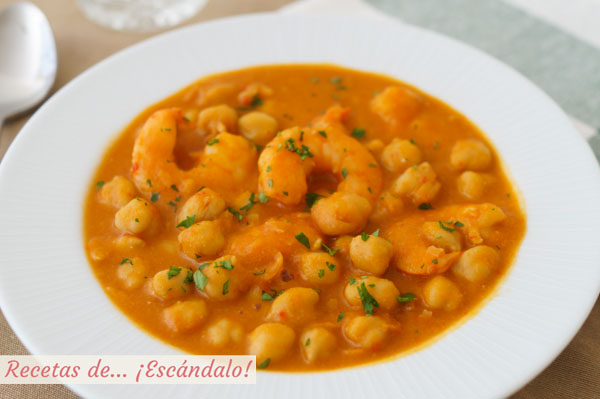 Receta de potaje de garbanzos con langostinos, muy facil y rico