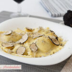 Raviolis de pasta fresca rellenos