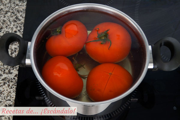 Como escaldar tomates