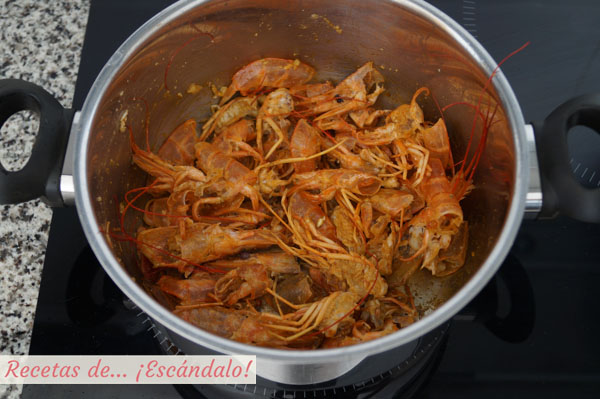 Cabezas y cascaras de gambas
