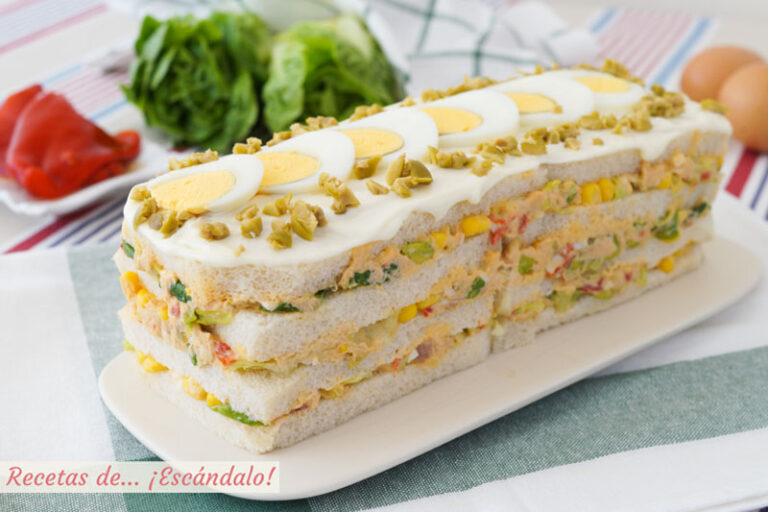 Pastel de atún frío con pan de molde. Receta de aperitivo