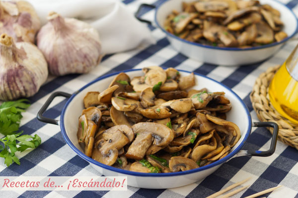 Receta de champinones al ajillo. Facil, rapida y rica