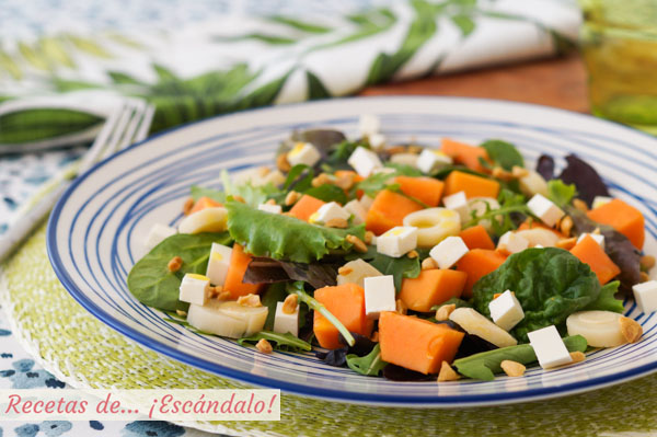 Receta de ensalada de papaya con queso feta y palmito