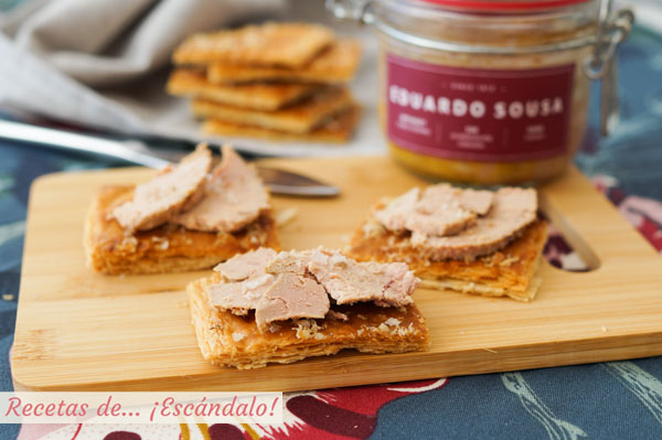 Receta de tostas de hojaldre crujientes con nueces, ideales para canapes