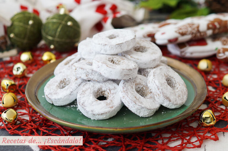 Roscos de vino caseros al horno. Receta tradicional de Navidad