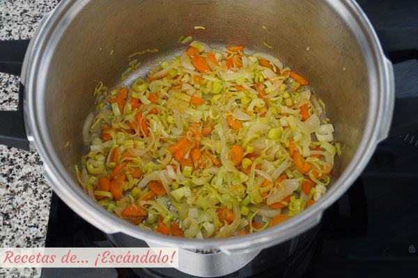 Sofrito para caldo de verduras