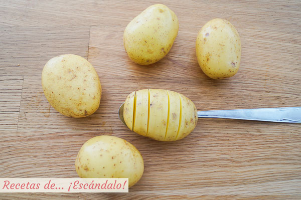 Patatas hasselback