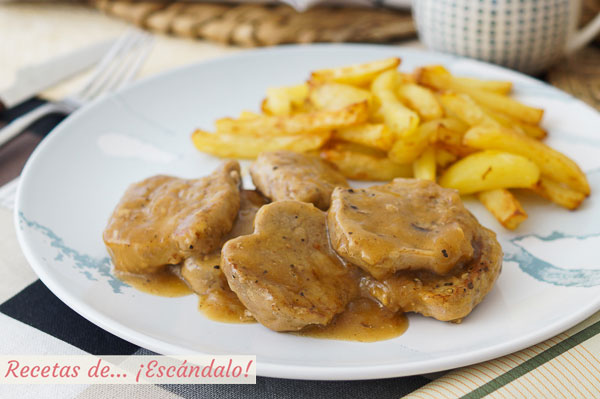 Receta de solomillo al whisky con patatas fritas, muy rico y facil