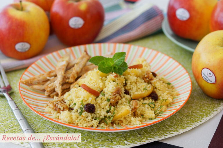 Cuscús con manzana, hierbabuena y pechuga de pollo a la plancha