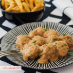 Albóndigas caseras en salsa de almendras