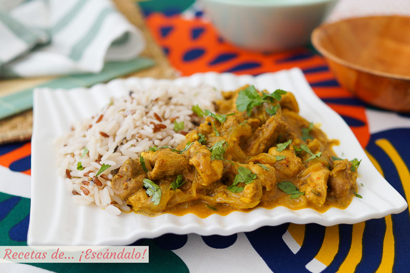 Pollo tikka masala con arroz. Receta exotica con especias