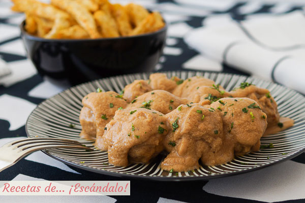 Receta de albondigas caseras en salsa de almendras, irresistibles