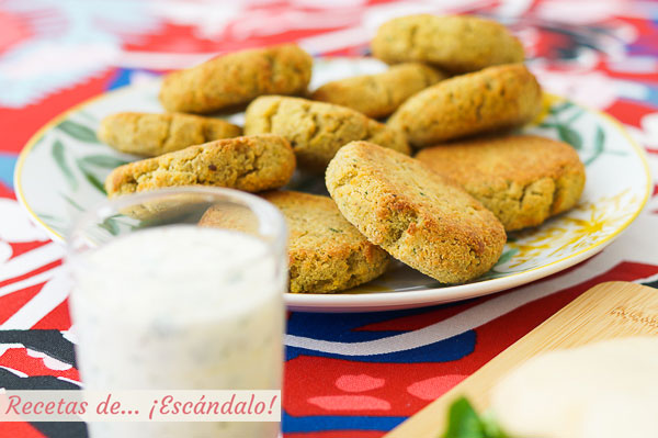 Como hacer falafel casero al horno con salsa de yogur
