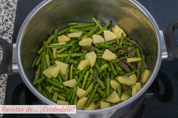 Ingredientes crema de esparragos verdes