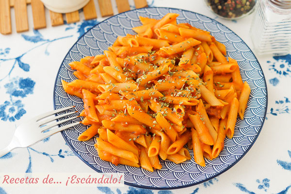 Receta de macarrones con tomate casero, sabrosos y sencillos