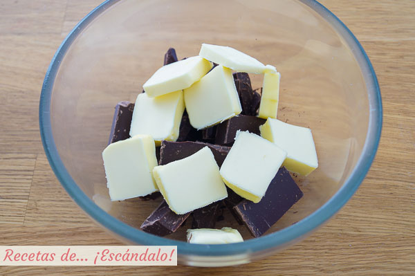 Chocolate y mantequilla para brownie