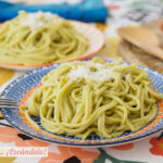 Espagueti verde con chiles poblanos