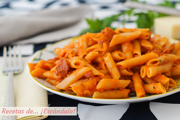 Receta de macarrones con chorizo y tomate en Thermomix, buenisimos