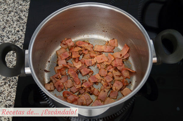Bacon salteado para pasta