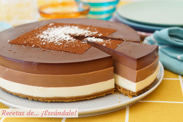 Receta de tarta tres chocolates con Thermomix, facilisima y con un resultado de 10