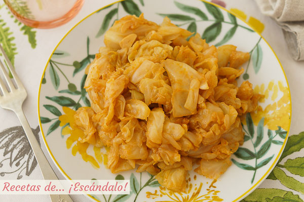 Como hacer repollo rehogado con pimenton y ajos, una receta ligera, sencilla y rica