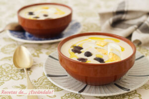 Mazamorra cordobesa, una crema fría tradicional con almendras y ajo