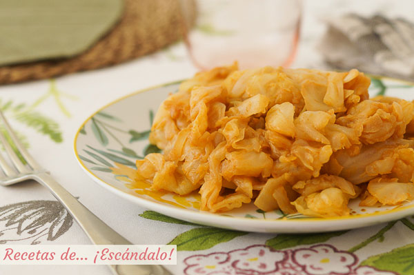 Receta de repollo rehogado con pimenton y ajos, nn plato ligero, sencillo y rico