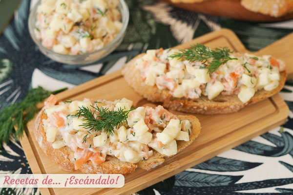 Como hacer canapes cremosos de salmon ahumado con manzana, nueces y eneldo