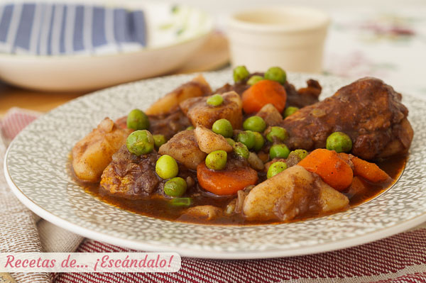 Receta de estofado de pollo con patatas y verduras, riquisimo