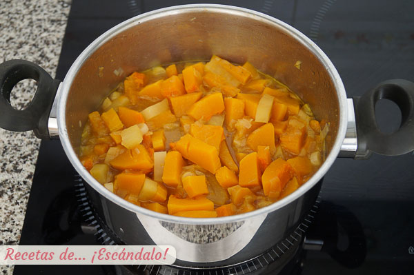 Crema de calabaza casera saludable