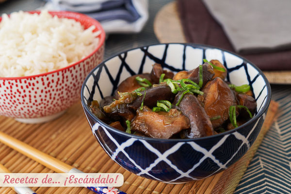 Receta de setas shiitake salteadas con salsa de soja y cebolleta, quedan increibles