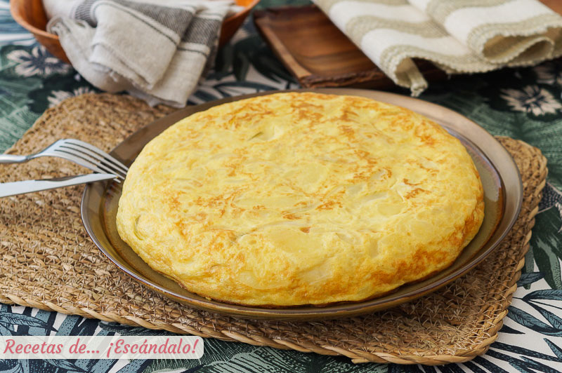 Tortilla de patatas con microondas, con poco aceite y muy sabrosa y facil