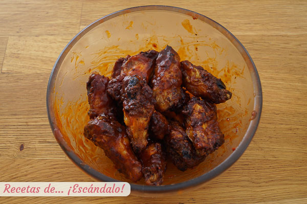 Buffalo wings o hot wings picantes
