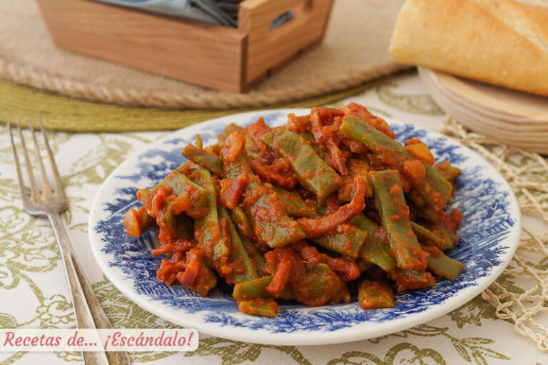 Judías verdes con tomate y jamón, un plato tradicional muy sencillo y rico
