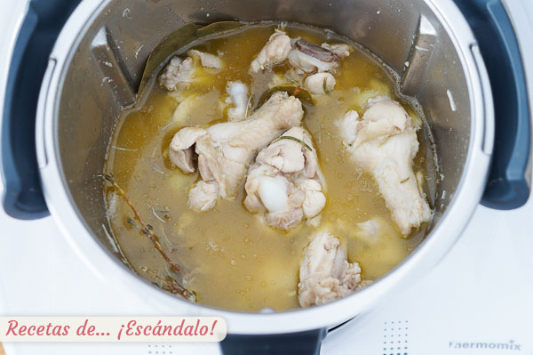 Pollo al ajillo tradicional thermomix