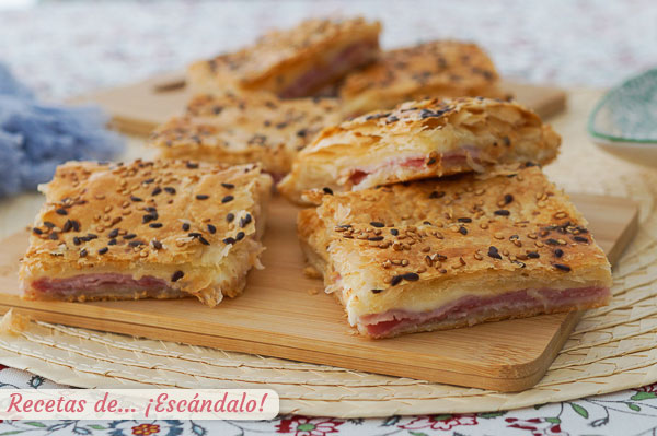 Receta de empanada de jamon y queso con hojaldre, muy facil y sabrosa