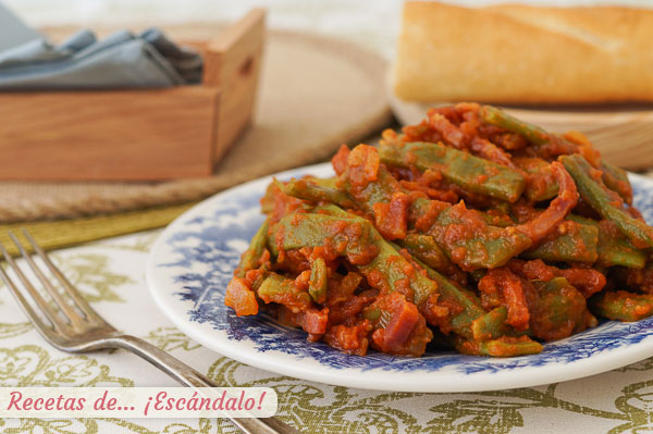 Receta de judias verdes con tomate y jamon, un plato tradicional muy sencillo y rico