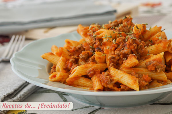 Receta de macarrones bolonesa con carne picada y tomate, riquisimos
