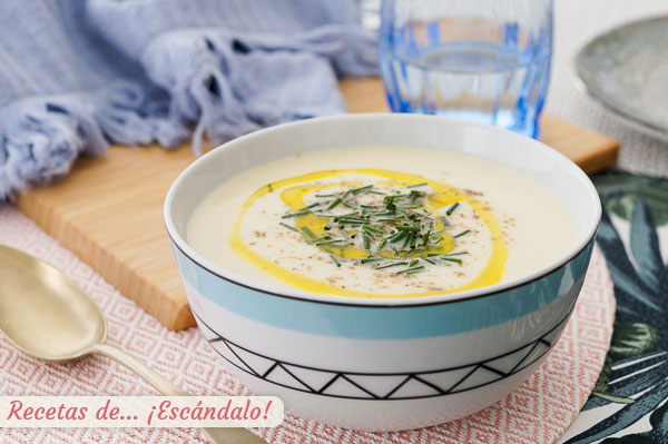 Receta de vichyssoise con Thermomix, una crema fria de puerros irresistible