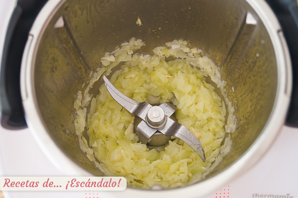 Sofrito ajos y cebolla para lentejas estofadas