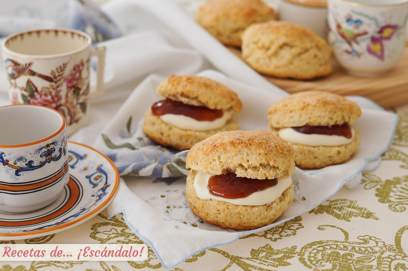 Scones, unos panecillos dulces con aroma a mantequilla