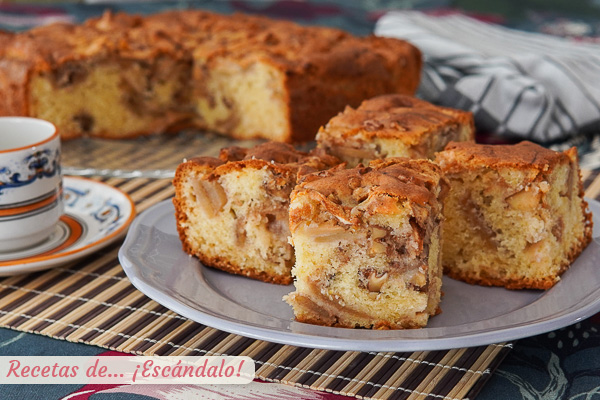 Receta de bizcocho de manzana casero con nueces y yogur, muy sabroso