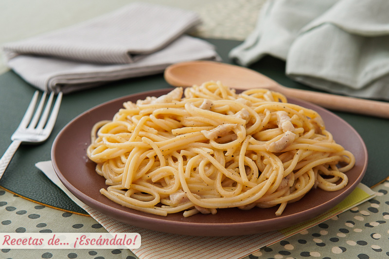 Espaguetis a la carbonara con Thermomix, la receta tradicional sin nata