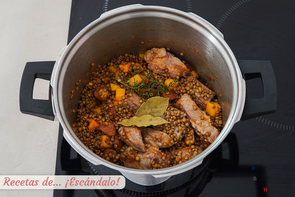 Ingredientes lentejas estofadas costillas de cerdo chorizo