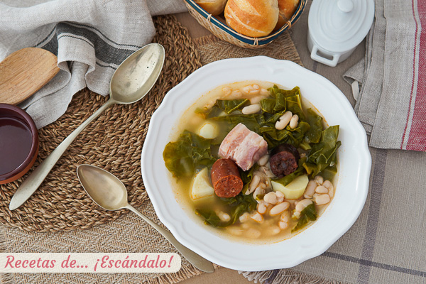 Como hacer pote asturiano con berzas y compango. Receta tradicional de cuchara