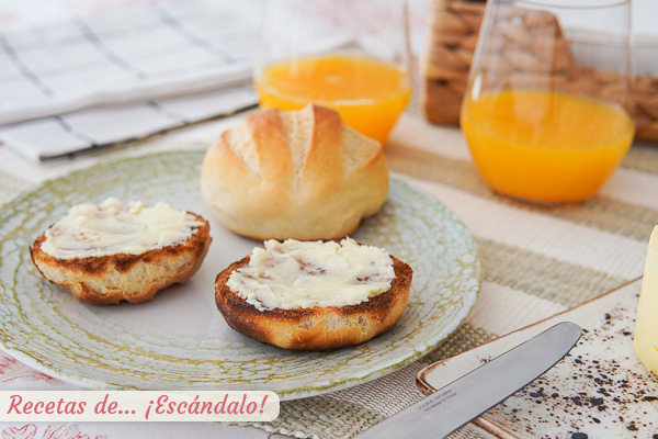 Tostadas con mantequilla casera