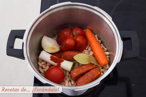 Ingredientes judias blancas con chorizo