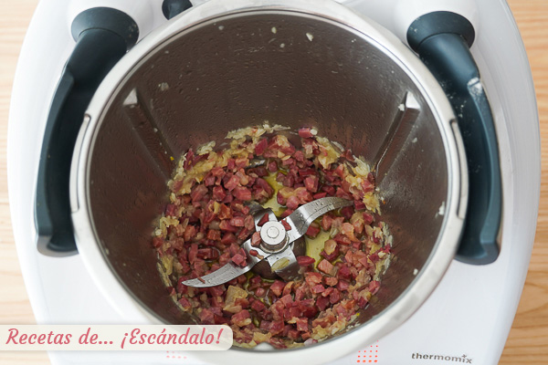 Sofrito ajos y cebolla con jamon thermomix